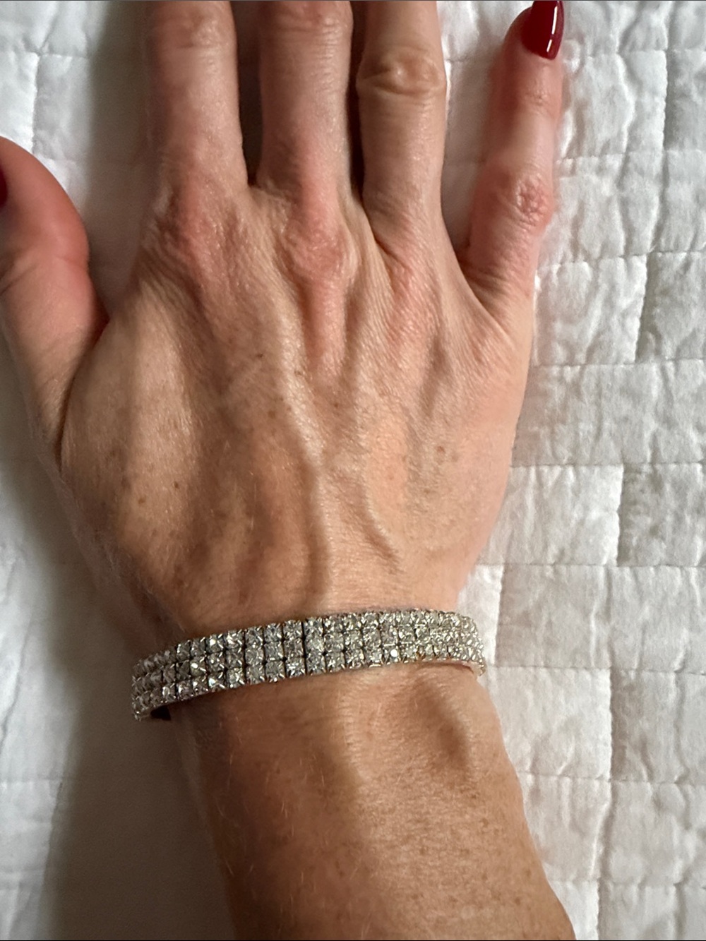 Classic Silver-Tone Crystal Tennis Bracelet - Elegant Women's Jewelry